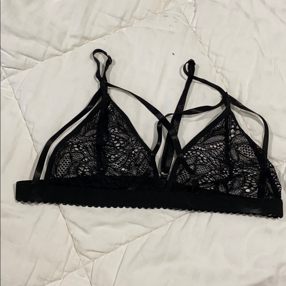 Black lacy bra
